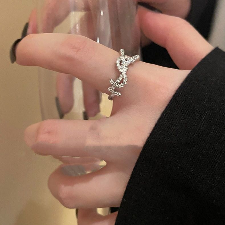 925 silver letter zircon ring for women, light luxury niche design, high-end index finger ring, fashionable and personalized bestie ring