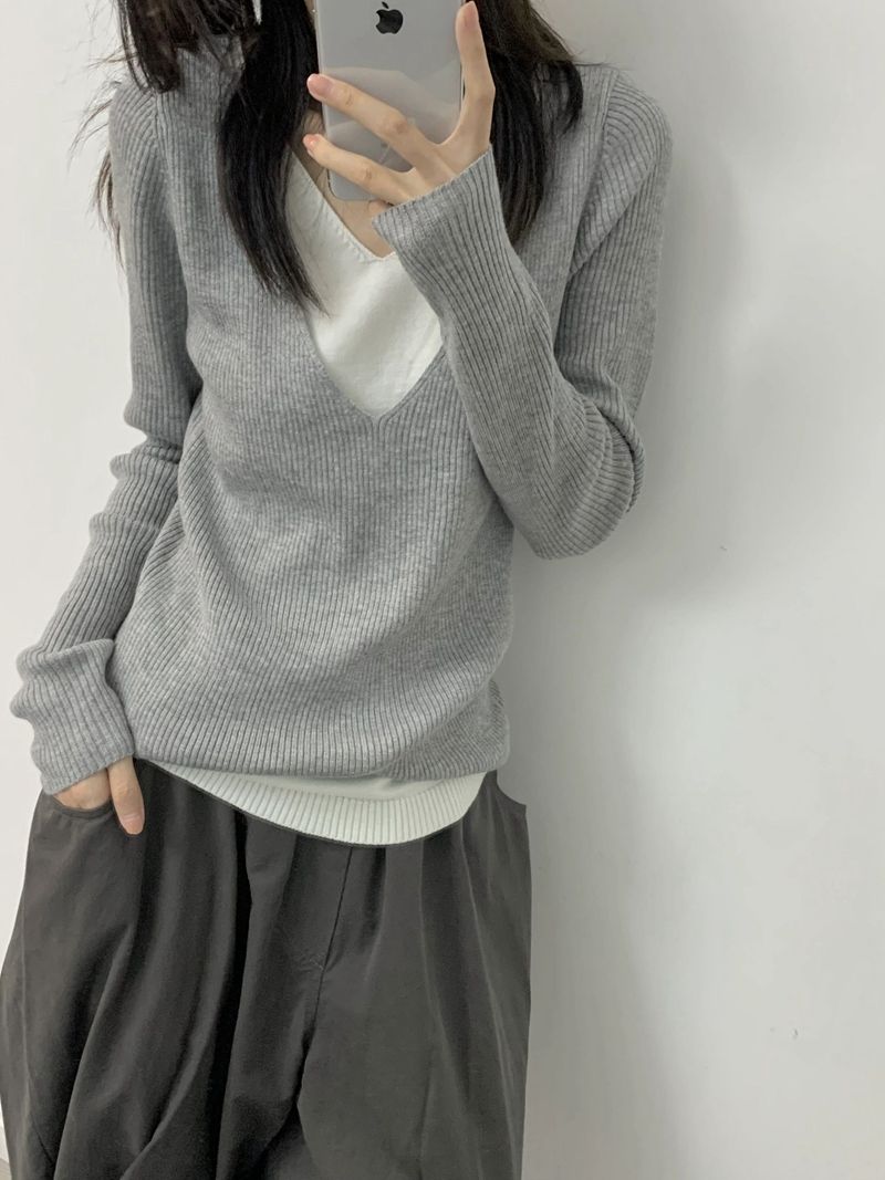 灰色V領假兩件針織衫女秋內搭修身顯瘦高級感打底衫百搭長袖上衣