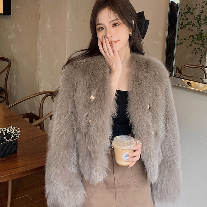 2023 new autumn and winter fur coat for women imitation fox fur V-neck small fragrance style sweet warm fur top