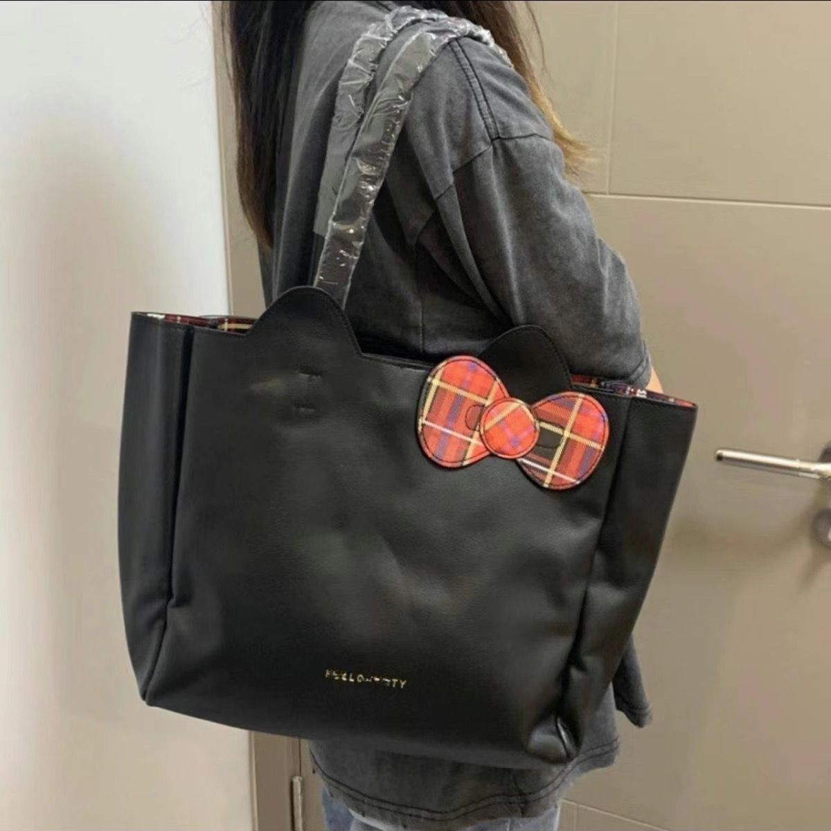 Hello Kitty bow shoulder bag Japanese and Korean leather shoulder handheld tote bag women's bag