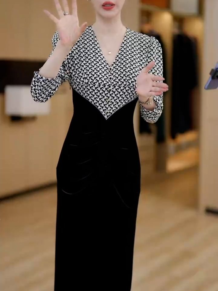法式設計感v領氣質顯瘦優雅印花拼接絲絨連衣裙女2023秋季新款