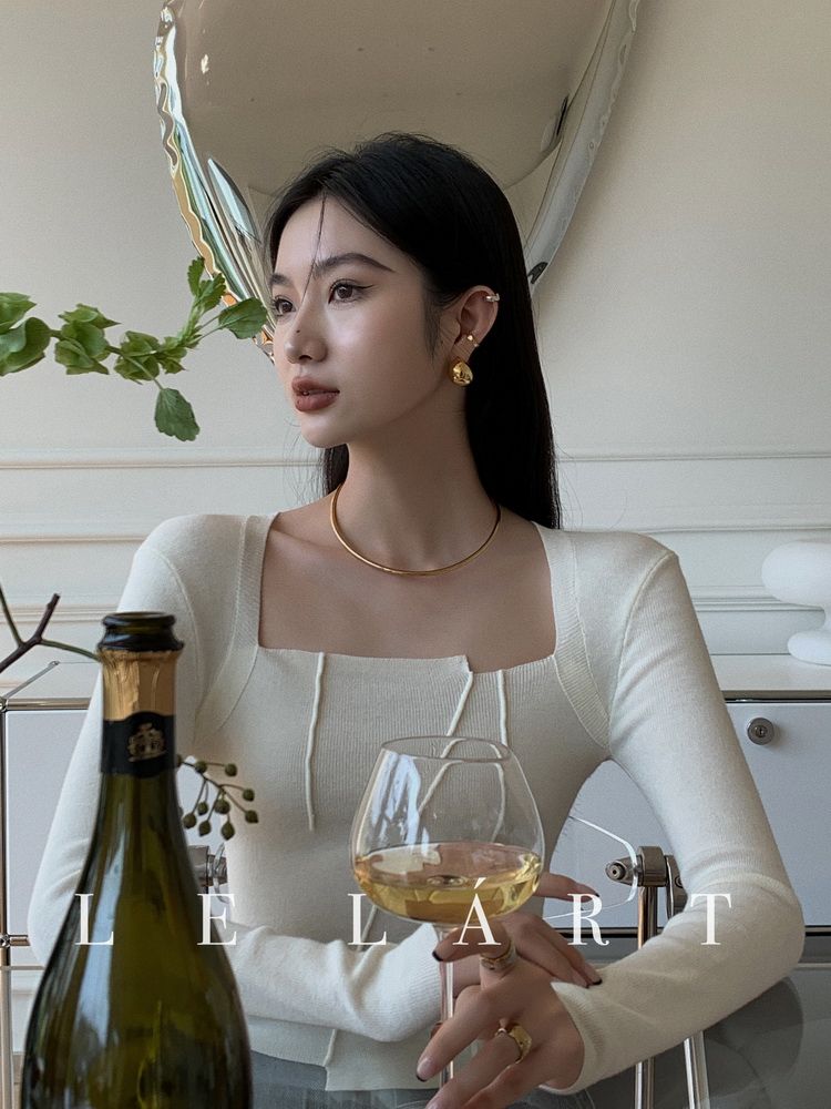 方領別致短款不規則針織衫女秋冬季法式掐腰上衣設計感內搭打底衫