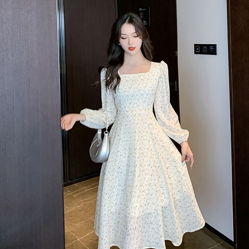 設計感小眾氛圍大碼連衣裙女2023新款長袖法式復古中長款碎花裙秋