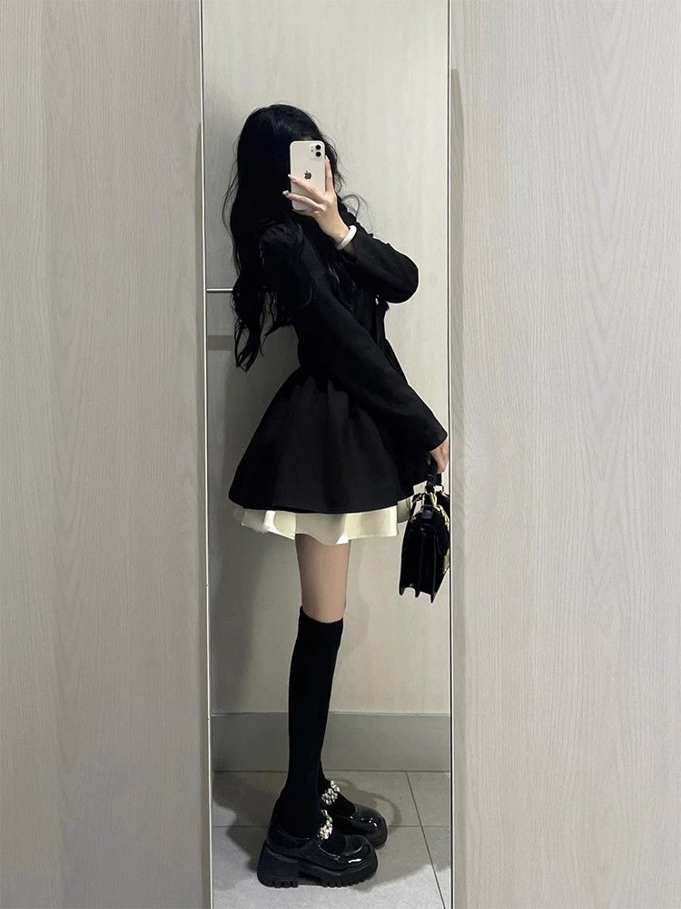 Small French tutu skirt, high-end long-sleeved suit, waist slimming, small fragrant black dress, early autumn style