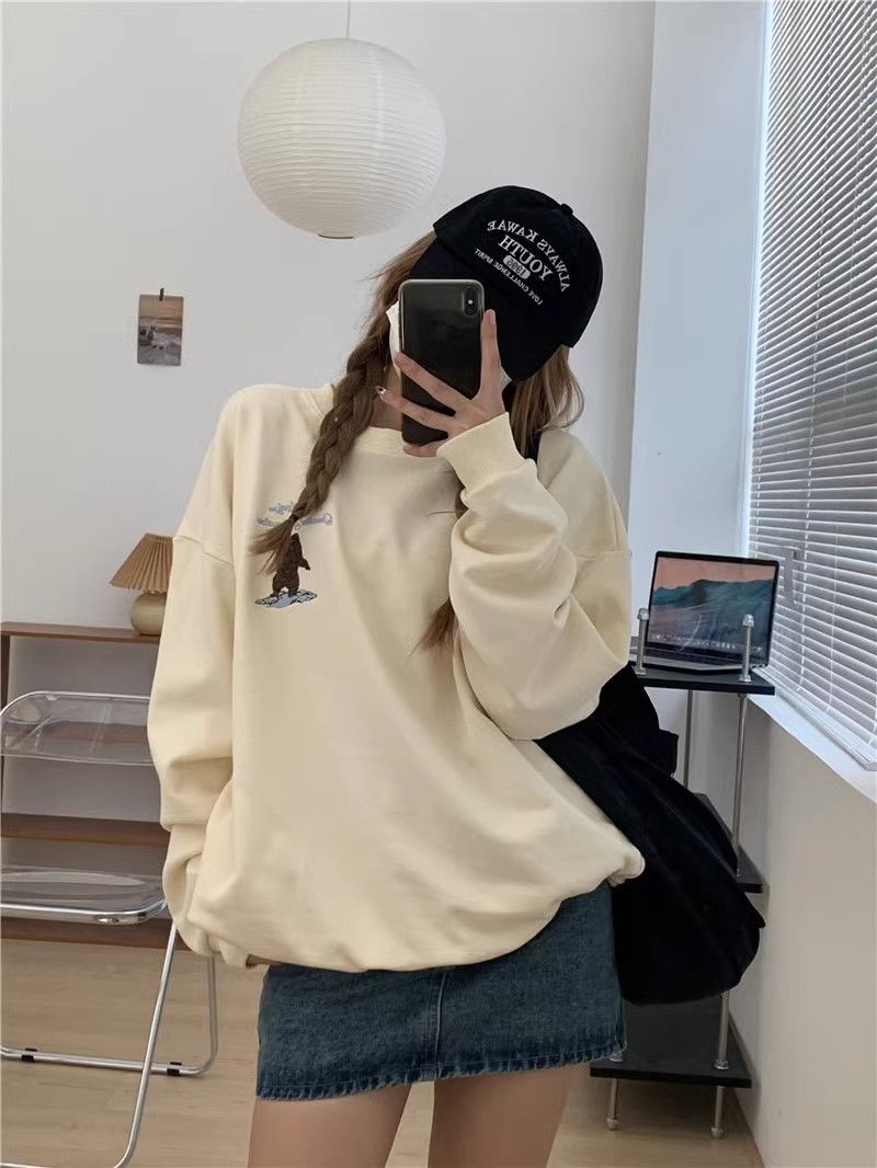 Bear embroidered sweatshirt for women in autumn new Korean style loose lazy style round neck age-reducing gentle versatile long-sleeved top