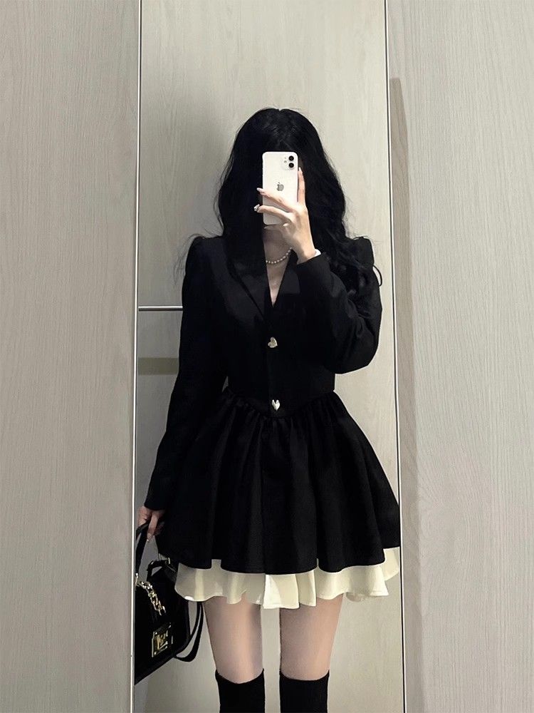 Small French tutu skirt, high-end long-sleeved suit, waist slimming, small fragrant black dress, early autumn style