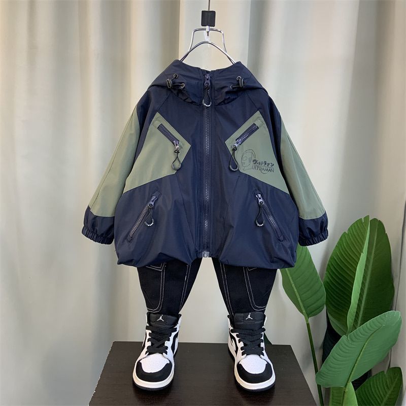 男童外套春秋款2023新款兒童衝鋒衣洋氣奧特曼風衣寶寶秋裝上衣潮