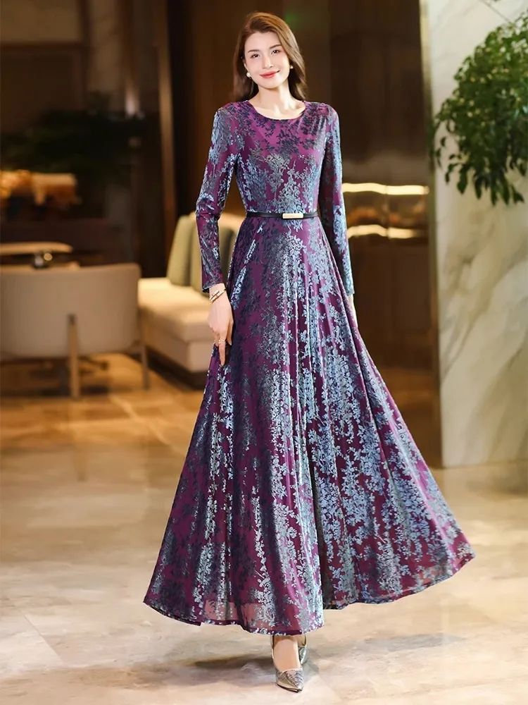 Gold velvet dress long-sleeved autumn new fashion light luxury high-end French long style temperament big swing slimming long skirt