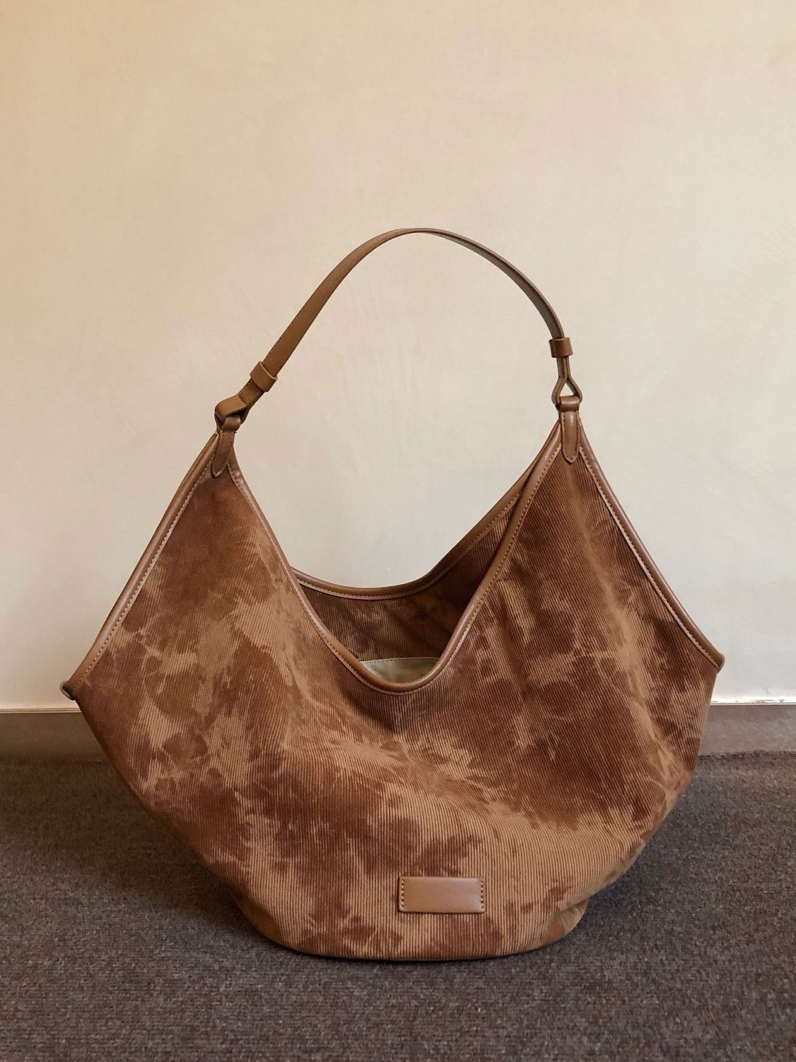 Korean retro large-capacity tote bag for women 2024 new niche French corduroy suede simple single...