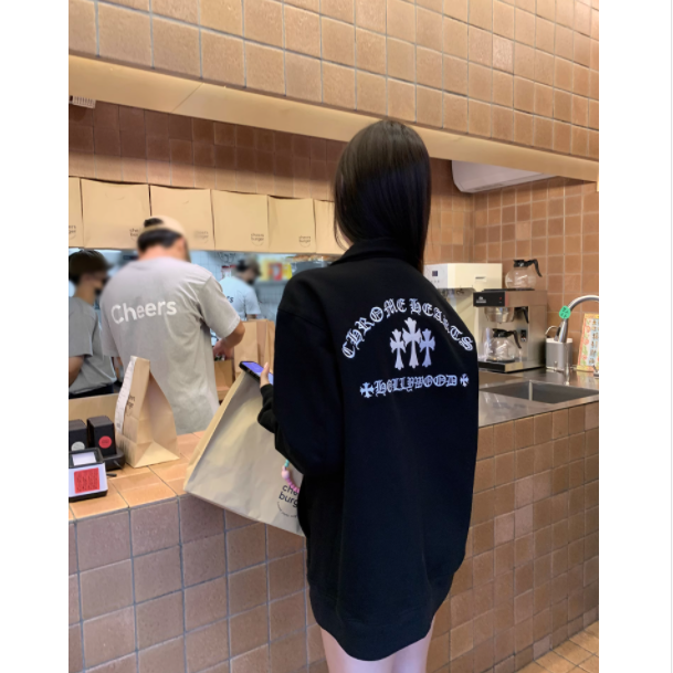 [Group favorite Hoodie] Black and white contrasting color embroidery CH scroll iron label fleece lining zipper pullover sweatshirt