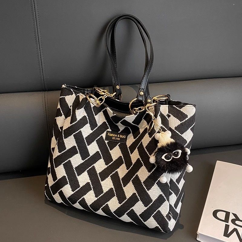 Commuting Large Capacity Bag  New Women's Bag Casual, Western Style, Versatile Shoulder Bag, Popular Class Tote Bag
