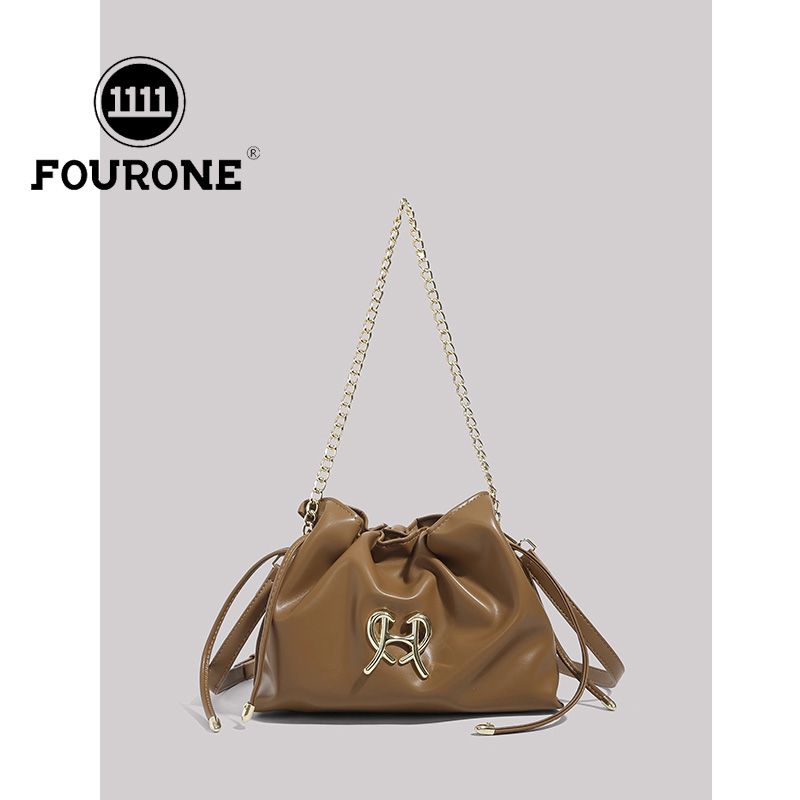 Niche armpit bag for women 2023 autumn and winter new Korean tote bag versatile large capacity shoulder bag