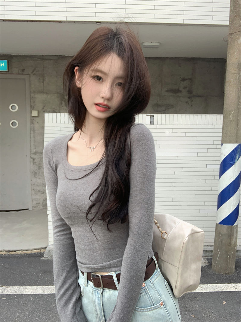 灰色正肩T恤女早秋2023年新款修身U領短款長袖緊身內搭打底衫上衣