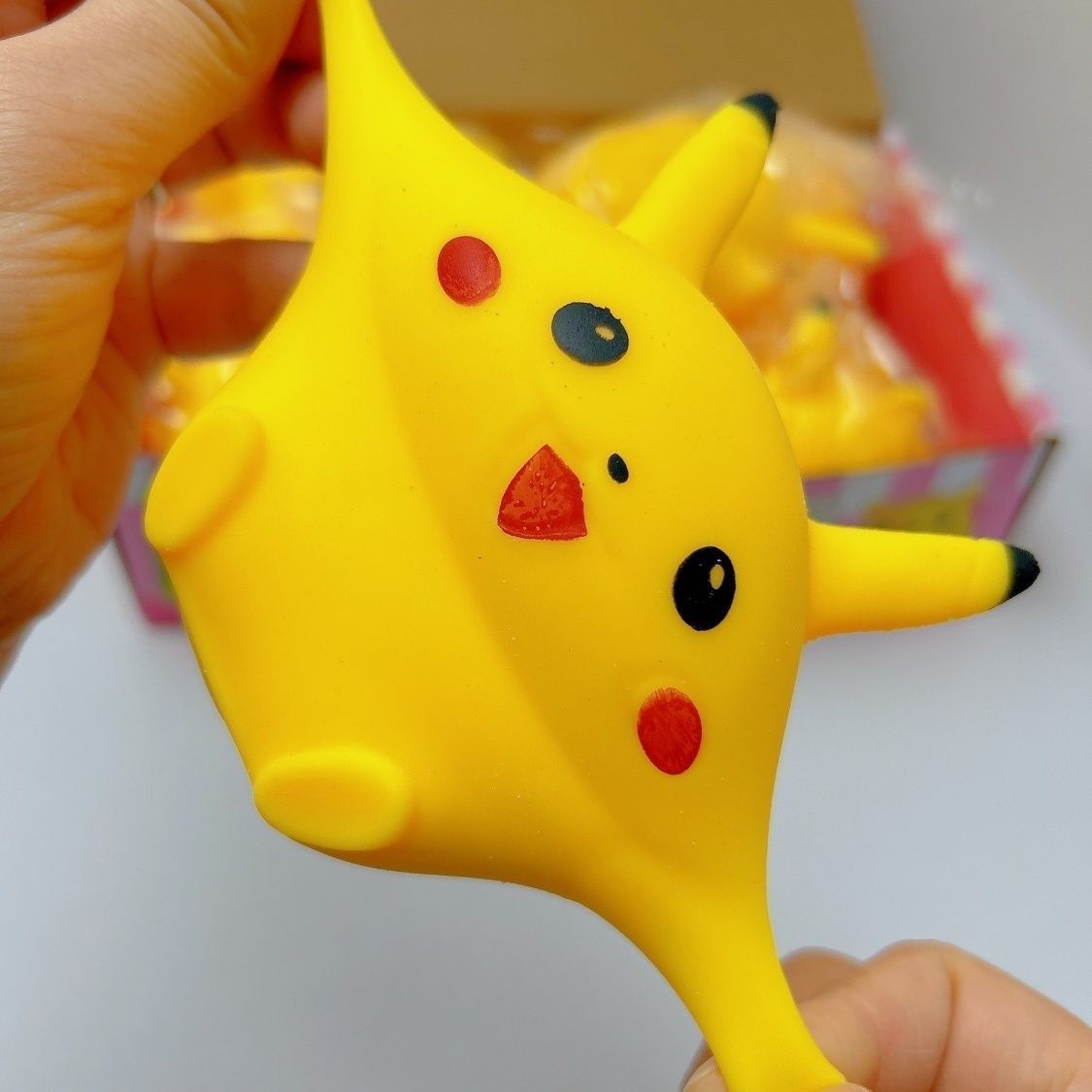 Pikachu pinch fun to vent funny cartoon cute pet decompression super cute cute decompression fast rebound soft rubber toy