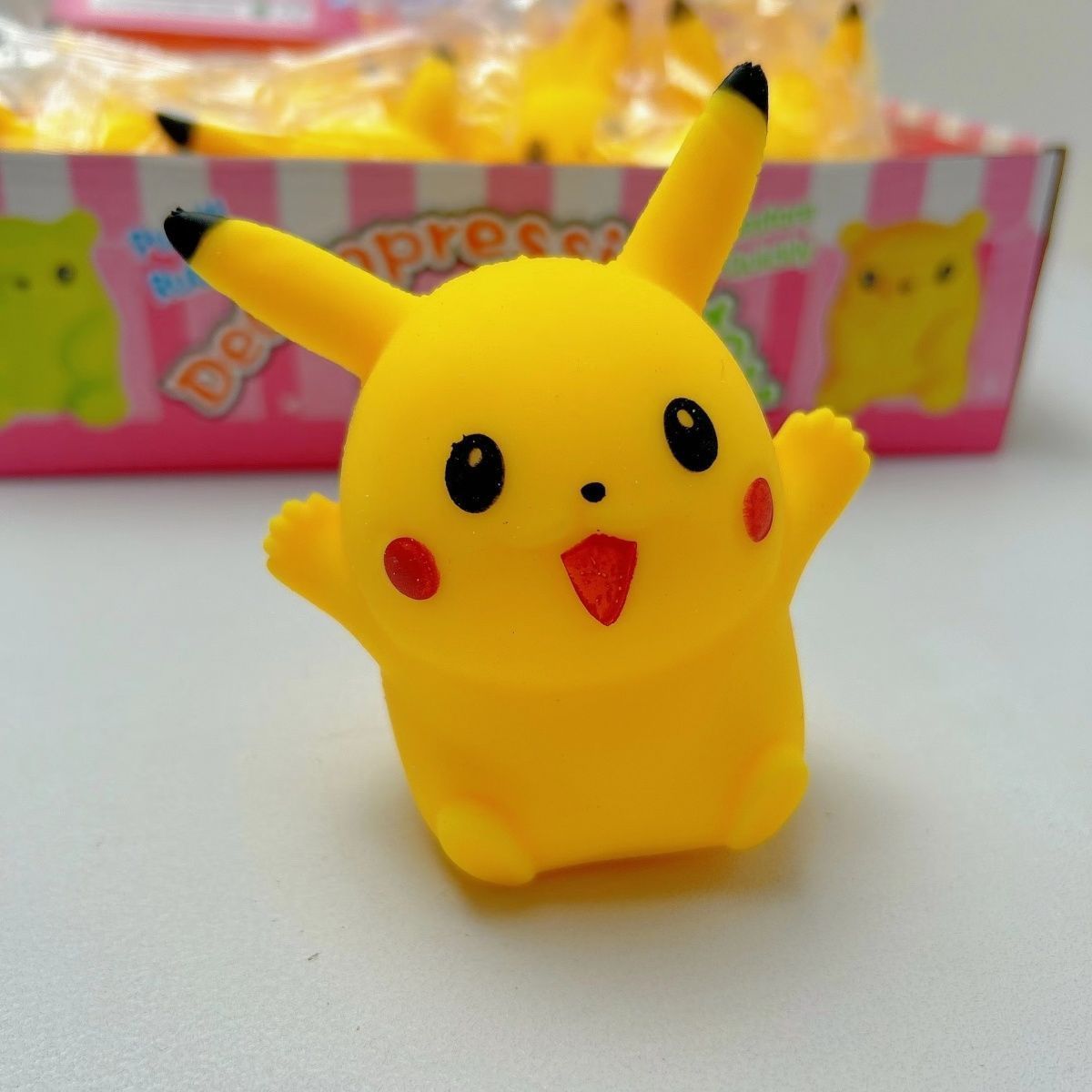 Pikachu pinch fun to vent funny cartoon cute pet decompression super cute cute decompression fast rebound soft rubber toy