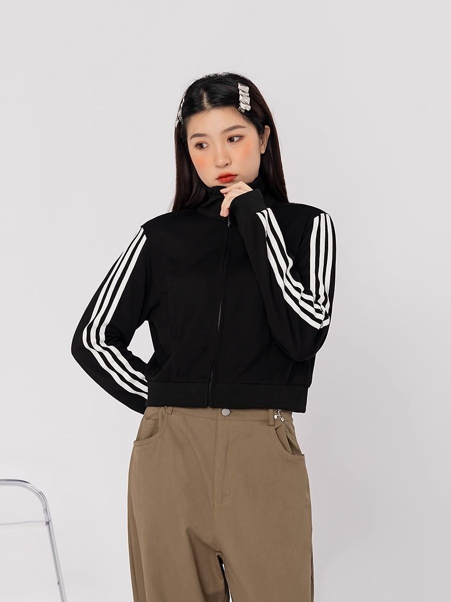 短款三條槓立領外套秋季短款炸街別致美式薄款休閒運動上衣春秋