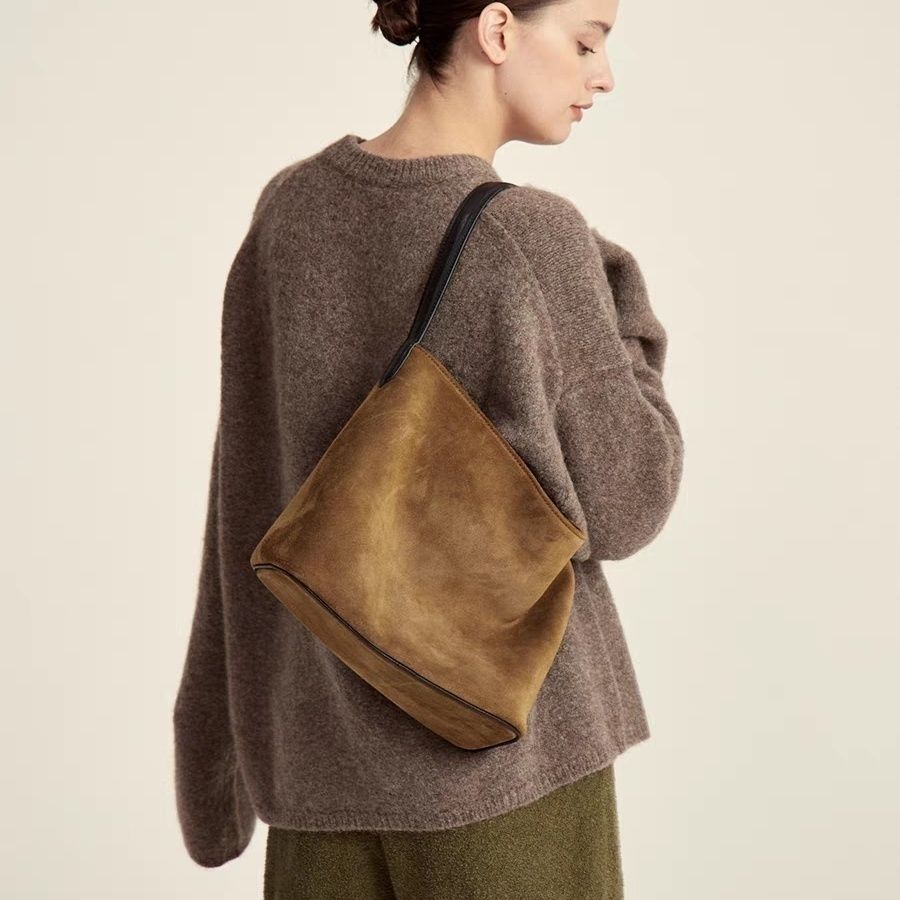 Korean autumn and winter new style suede retro large capacity simple tote single shoulder crossbody bucket large bag for women senior