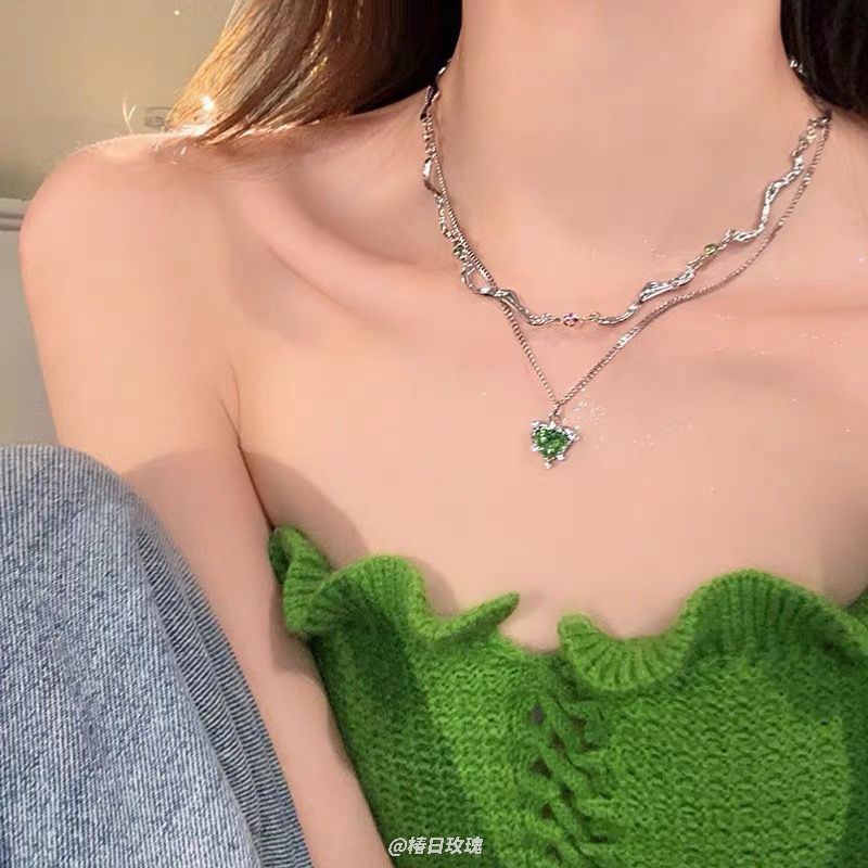 Sweet cool style niche design irregular green necklace forest style light luxury stacking design high-end personalized clavicle chain