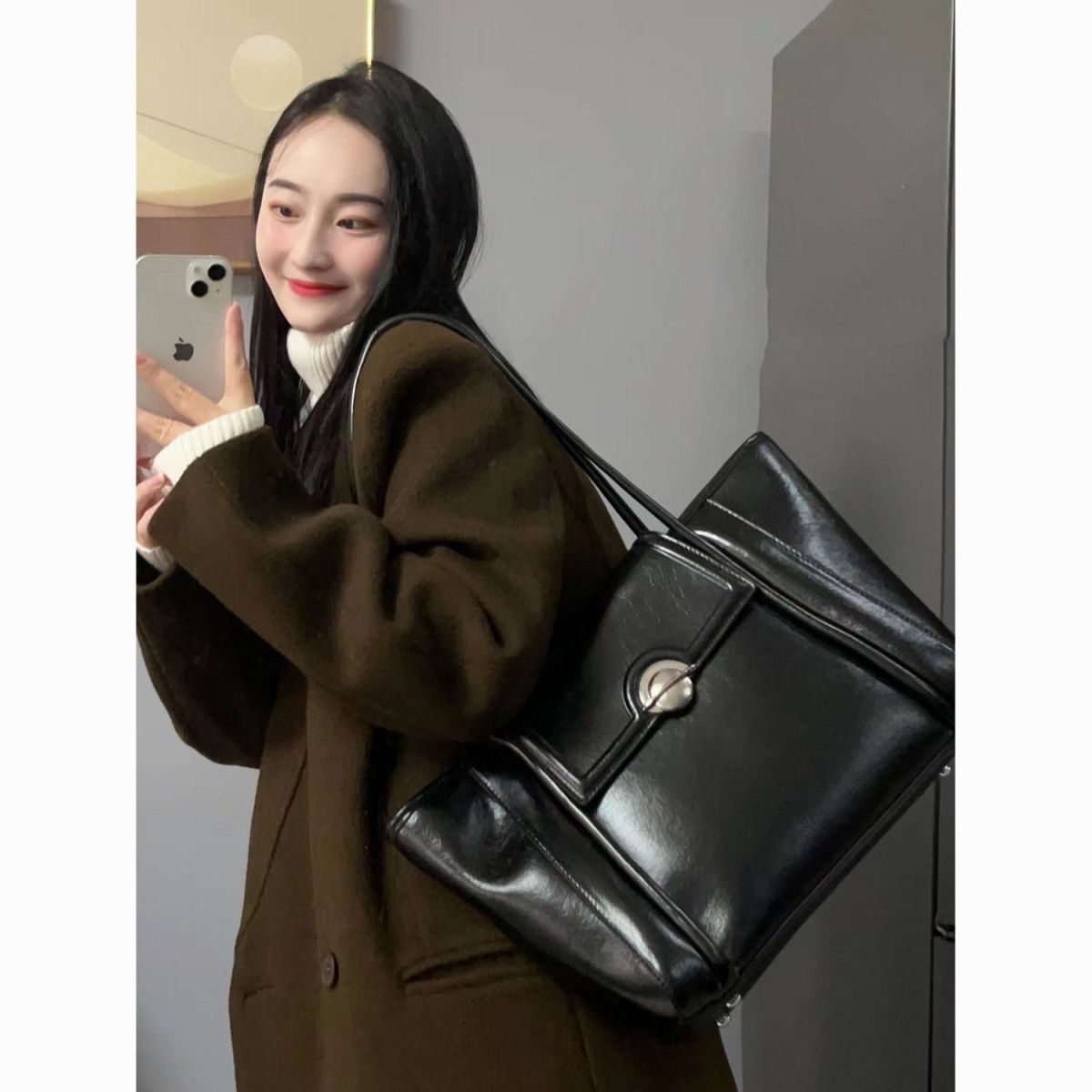 Korean style black tote bag 2023 new trendy texture versatile women's bag large capacity high-end sense commuting to work and going out