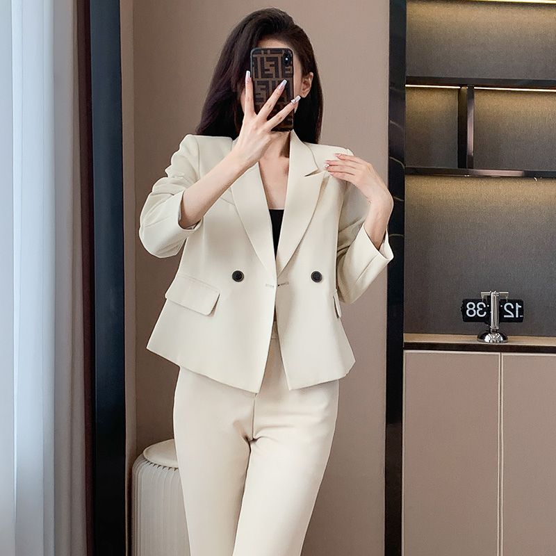 Small French double-breasted short suit for women 2023 autumn professional temperament small suit for street ladies