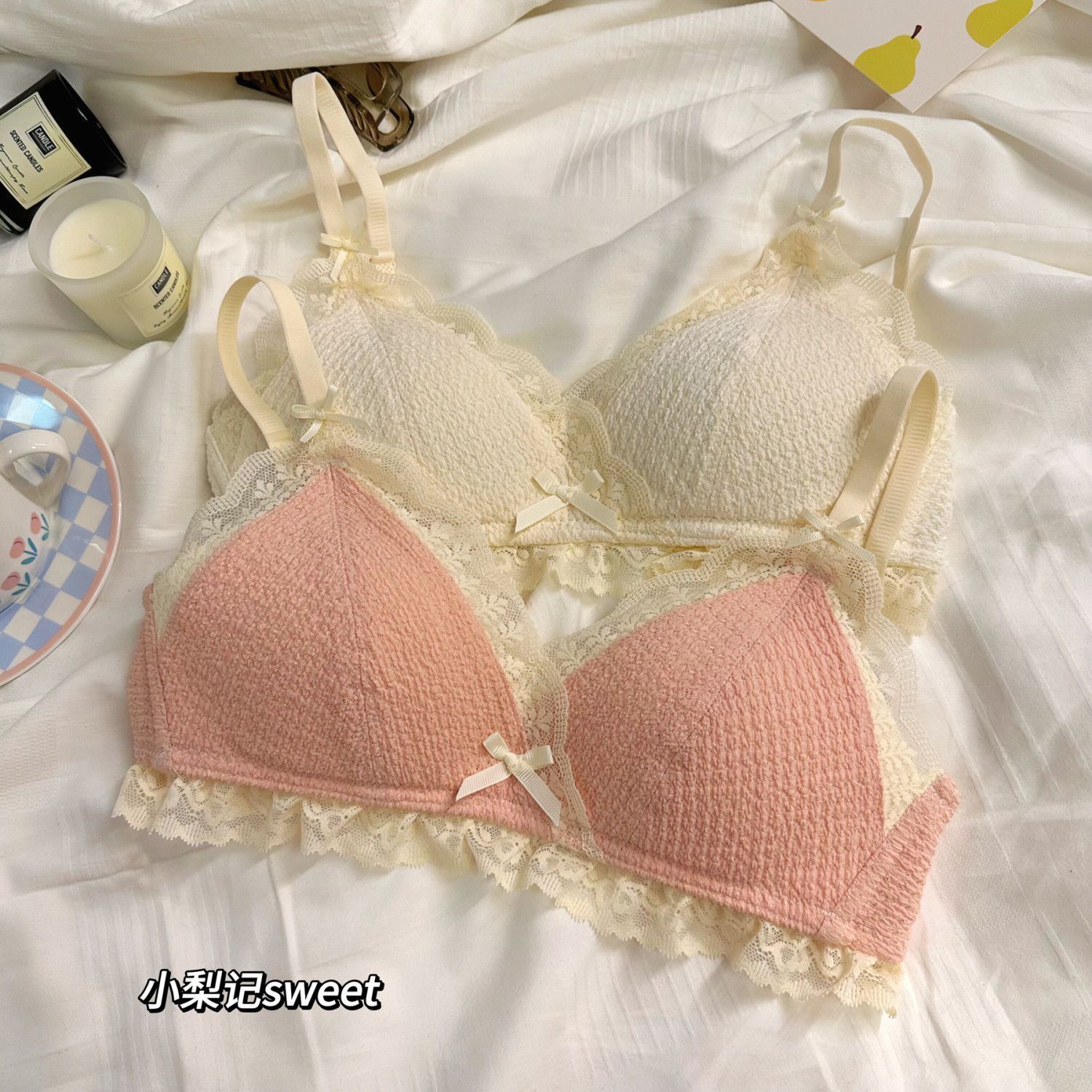 薄款內衣女大胸顯小性感蕾絲收副乳聚攏少女學生三角杯文胸罩套裝
