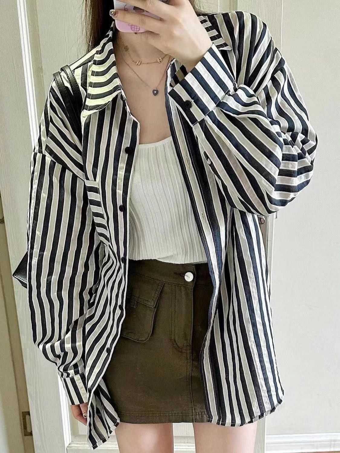 港風秋季女裝黑色條紋襯衫女長袖內搭外穿寬鬆鹽系襯衣上衣女洋氣