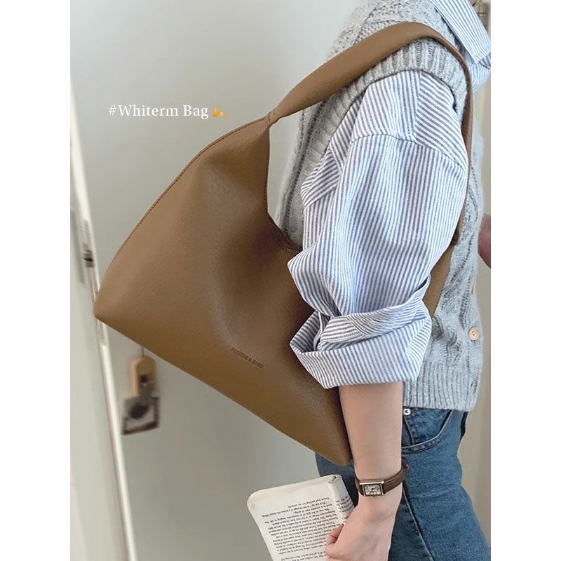 Niche retro armpit bag women's autumn and winter Korean version tote bag versatile large capacity commuter bag