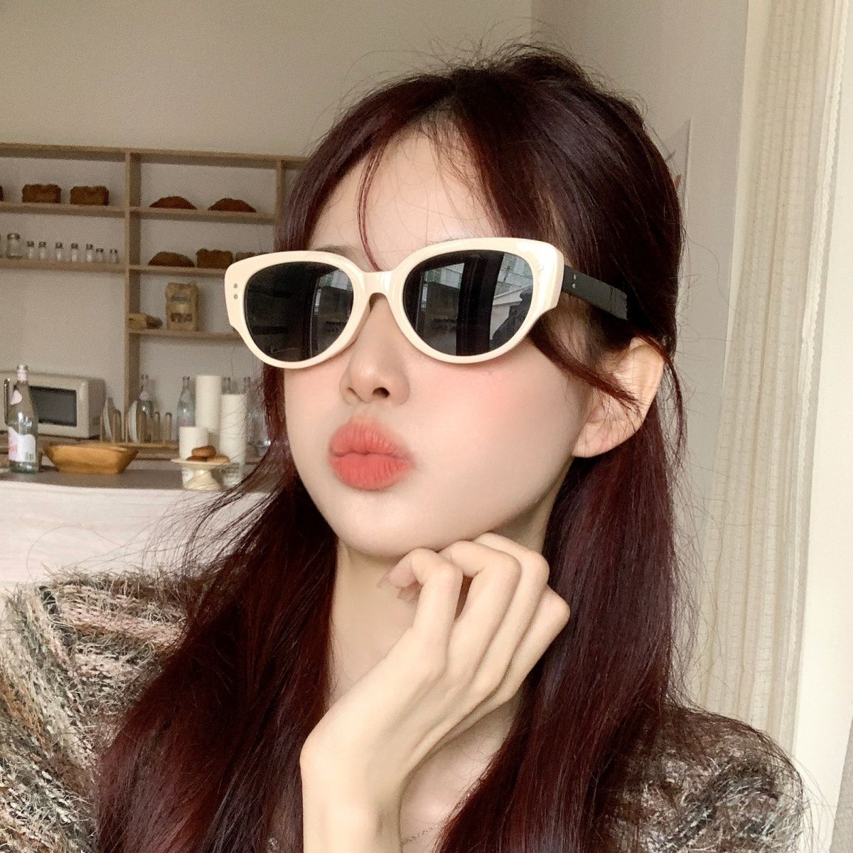 Rice-frame retro cat-eye sunglasses for women, high-end ins anti-UV sunglasses for taking photos, face-showing small glasses