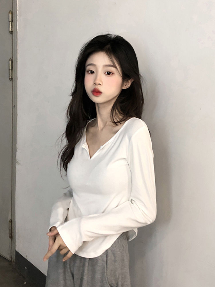 純欲風辣妹V領長袖T恤女裝秋季2023新款白色修身顯瘦內搭打底上衣