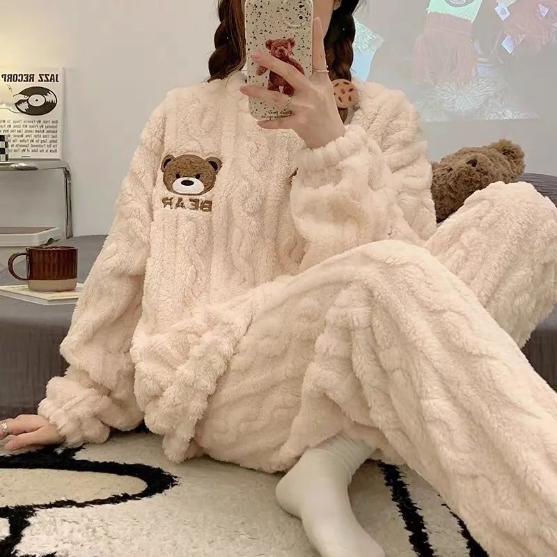 珊瑚絨熊熊刺繡秋冬圓領寬鬆休閒長褲子女可外穿睡衣家居服兩件套