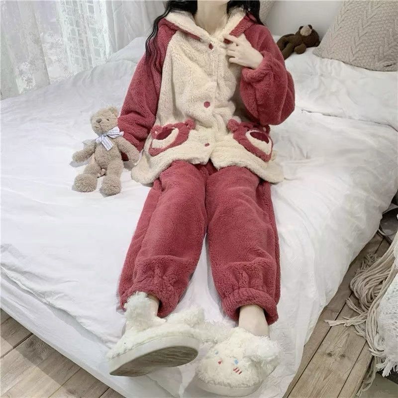 年新款睡衣女秋冬季珊瑚绒加厚加绒网红可爱草莓熊家居服套装