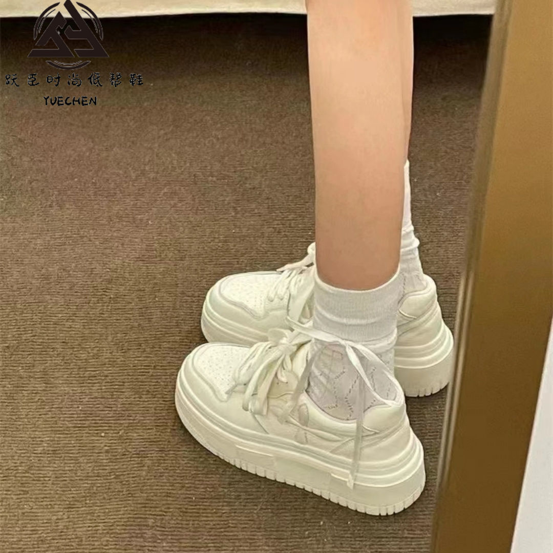 躍臣小眾高級感小白鞋女2023款厚底松糕奶油麵包鞋學院風休閒板鞋