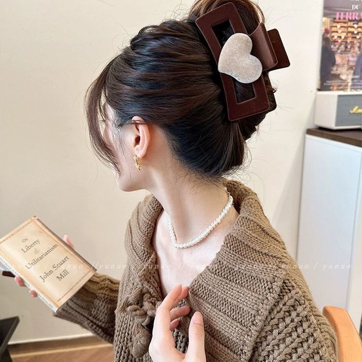 Black velvet love grab clip square high-end shark clip elegant autumn and winter hair clip for women  new style back of the head