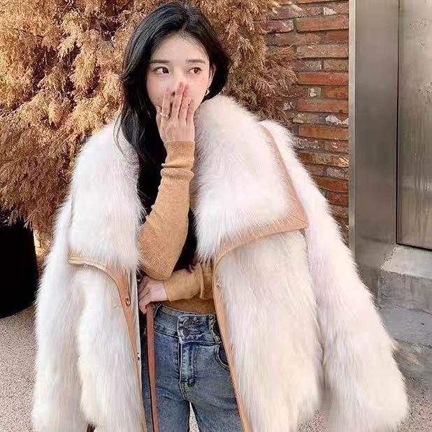 Popular large lapel fur coat  autumn and winter new fashion loose Korean style short fur top