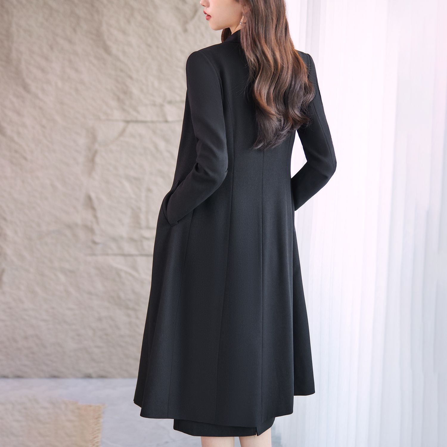 黑色洋气高档职业西装风衣套装女2023秋冬新款高级感设计中长西服