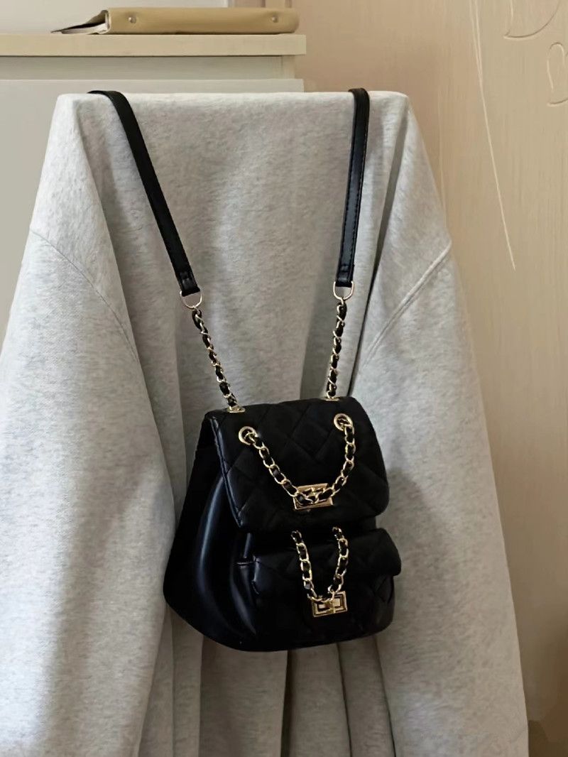 Small backpack for women 2023 Korean version new mini small fragrant style rhombus chain bag retro casual versatile backpack trend