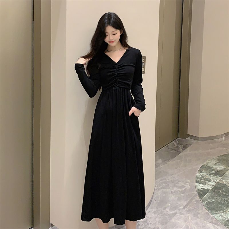 筱姿韩版长袖设计感高级连衣裙复古法式显瘦小黑裙温柔修身长裙子