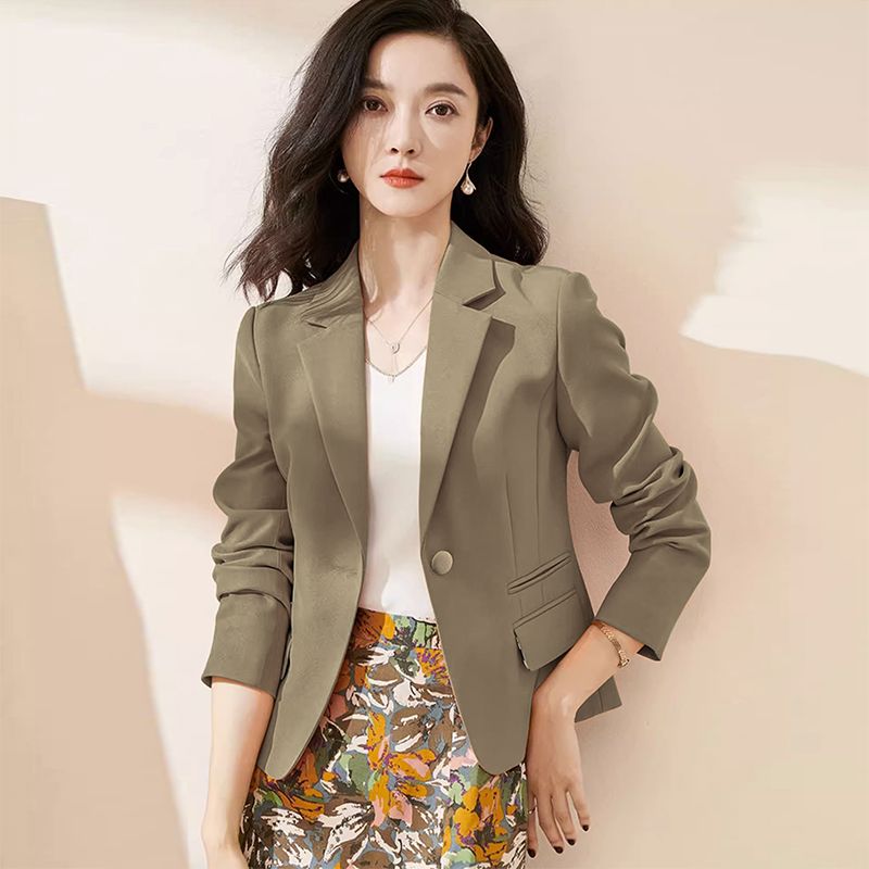 Small short blazer women's spring and autumn slim temperament top 2023 new design casual small suit