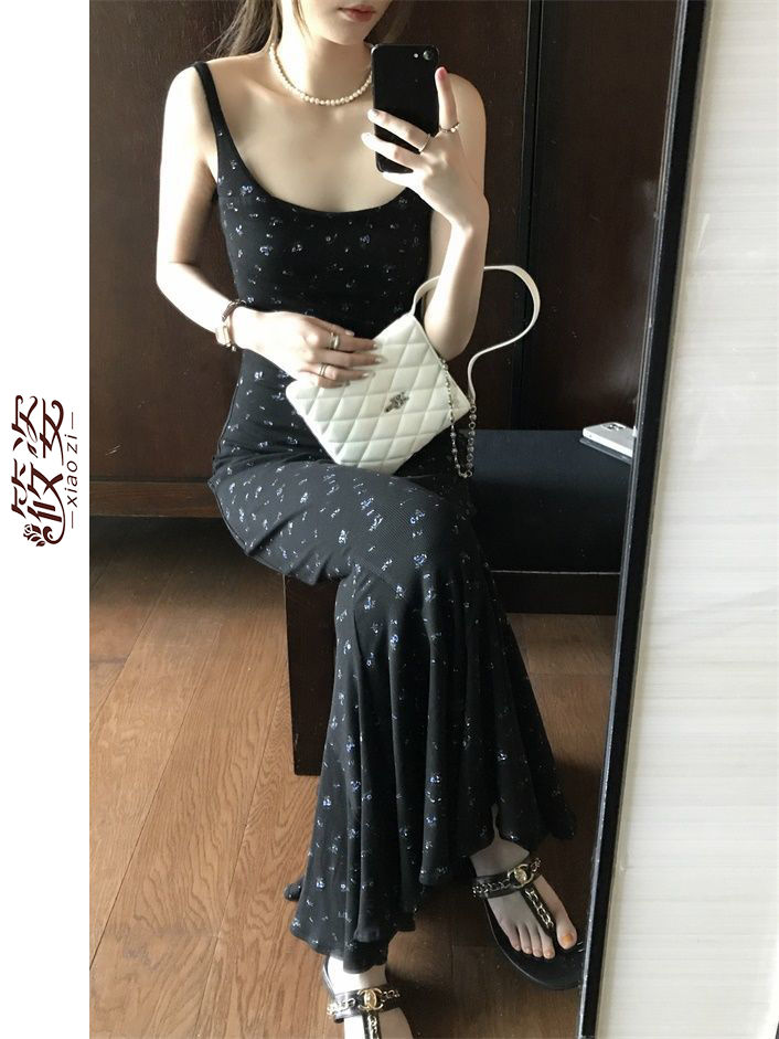 筱姿氣質修身顯瘦韓版碎花魚尾裙2023新款純欲風吊帶包臀連衣裙女