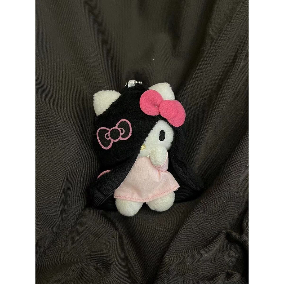 Sadako hellokitty doll black leather pendant hallo Hawaiian bag school bag pendant series gift