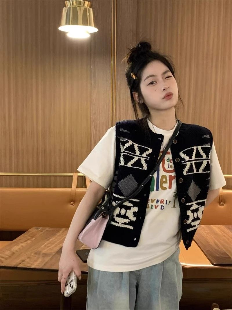  Autumn and Winter New Hong Kong Style Retro Jacquard Soft Waxy Sleeveless Knitted Cardigan Vest Women's Sweater Vest Top