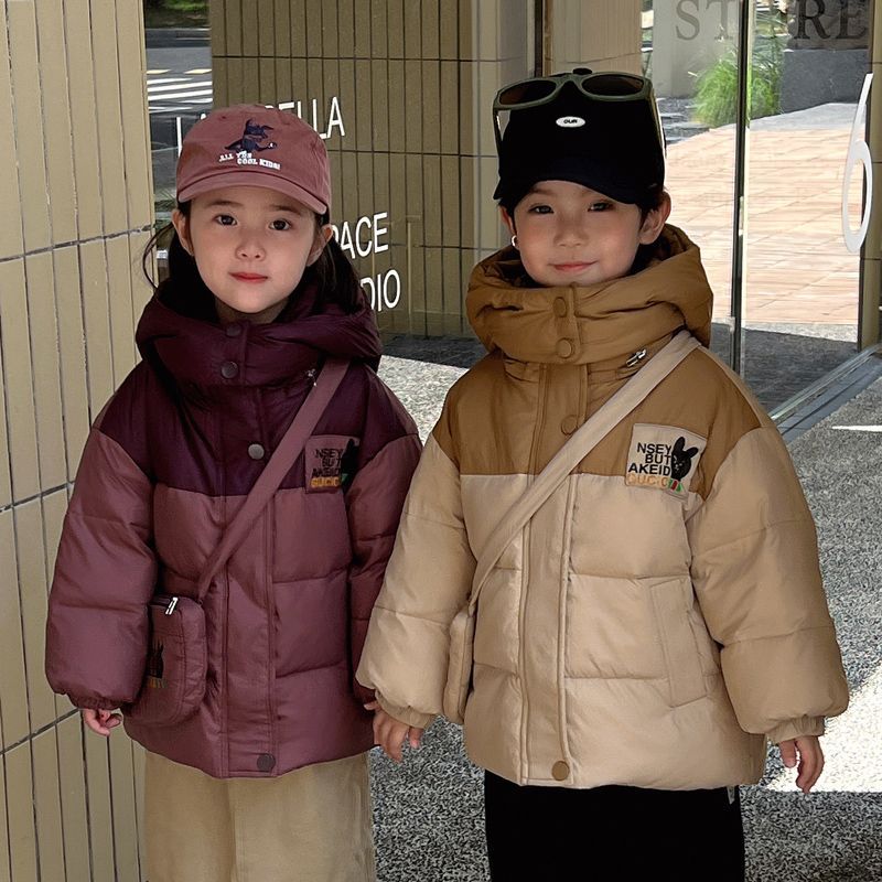 男女童拼色爆款加厚小童羽绒服带包包洋气运动冬季白鸭绒外套
