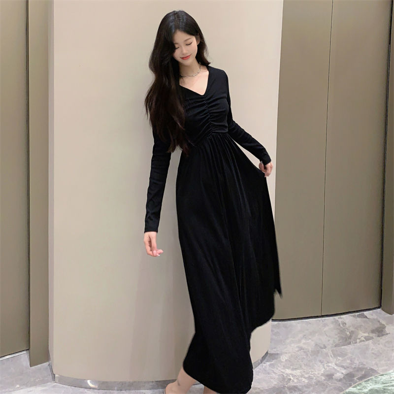 筱姿韩版感高级收腰修身长袖连衣裙新款褶皱设计显瘦长款小黑裙女