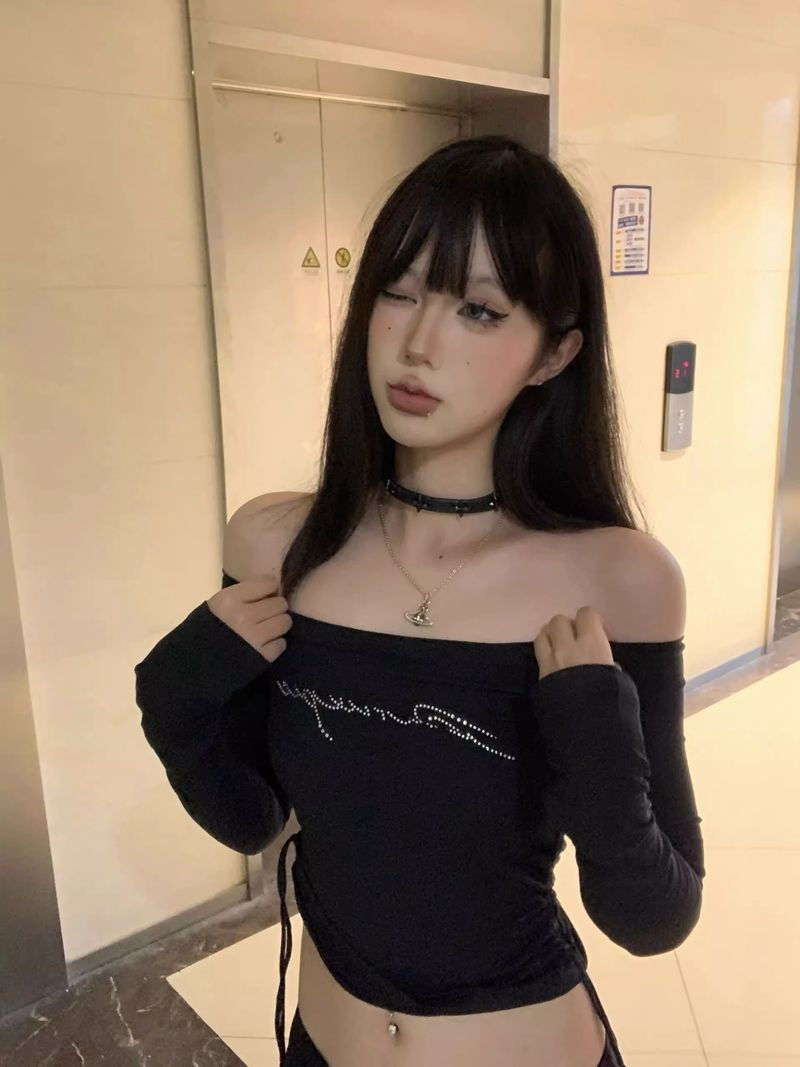 莫代爾美式辣妹一字肩長袖T恤女秋季純欲修身顯瘦露肩短款上衣潮