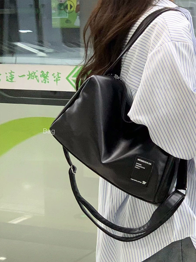 2023新款秋冬軟面大容量包包簡約休閒黑色高級感手提單肩斜挎包女