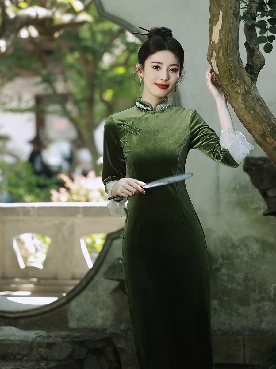 綠色旗袍新款秋季2023秋冬長袖改良新中式國風少女年輕款氣質高端