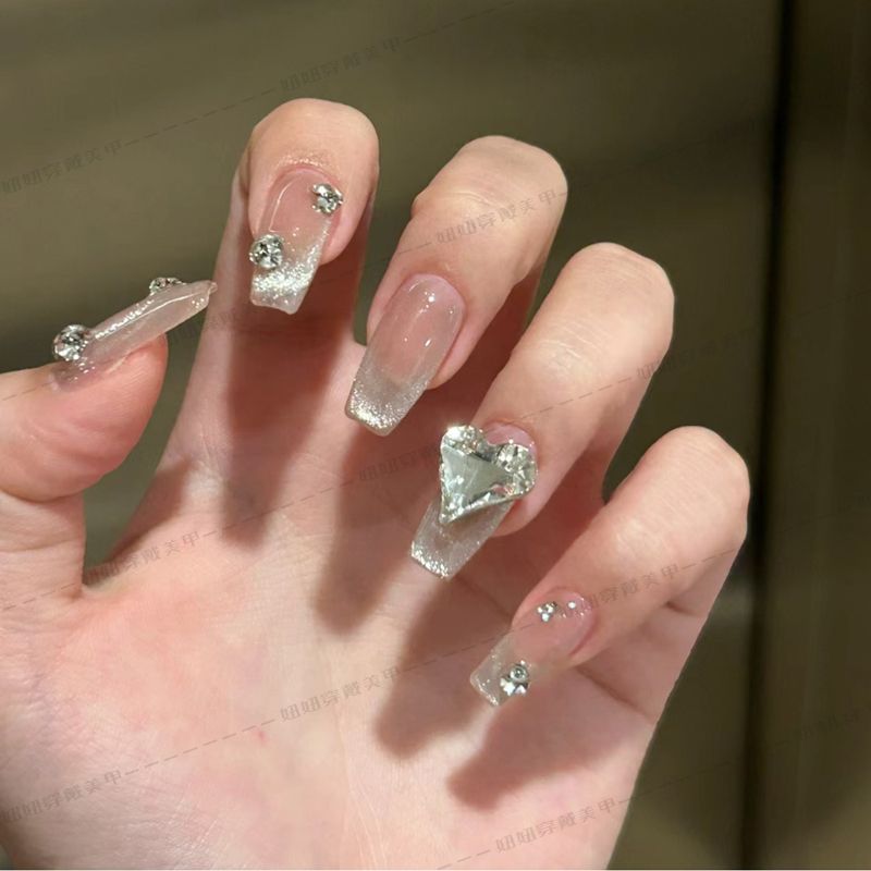 奢華貓眼法式爆閃愛心鑽美甲堆鑽裸色高級感乾淨透亮穿手工穿戴