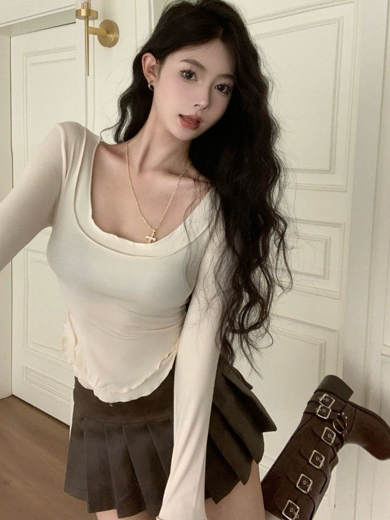 辣妹莫代爾方領長袖不規則弧形下擺T恤女秋季顯瘦短款上衣打底衫