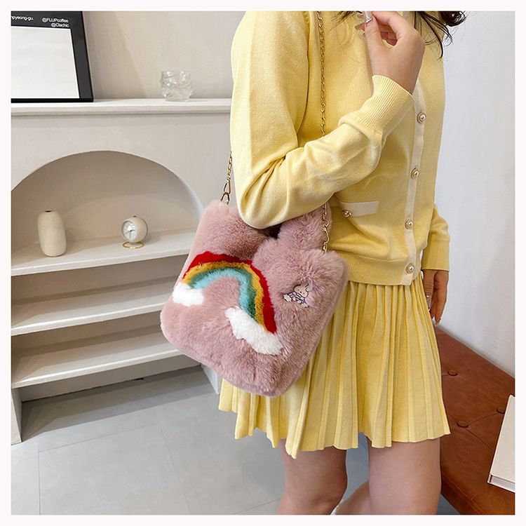 UR Winter Neue Nette Regenbogen Damen Mode Tragbare Plüsch Große Kapazität Kette Eine Schulter Umhängetasche_voghion.com
