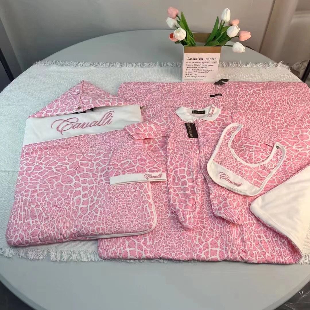 Set cinque pezzi in cotone per neonato e prima infanzia_voghion.com